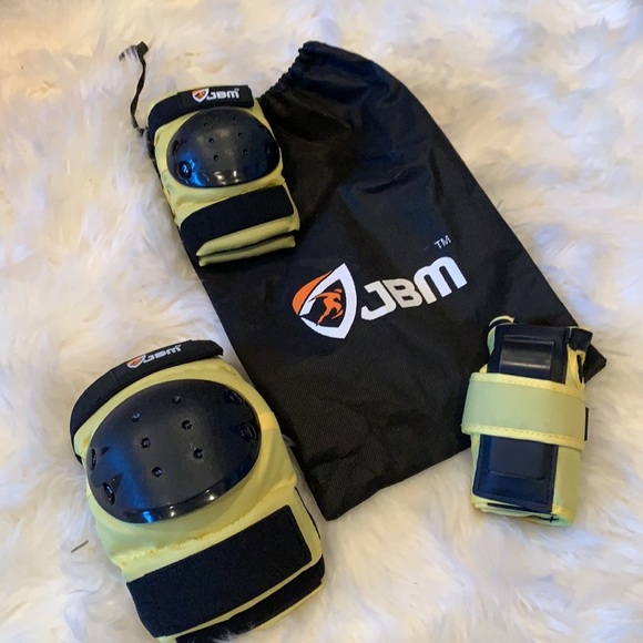 NEW WITHOUT TAGS, never worn JBM child knee, elbow and wrist guards in yellow - Picture 6 of 7